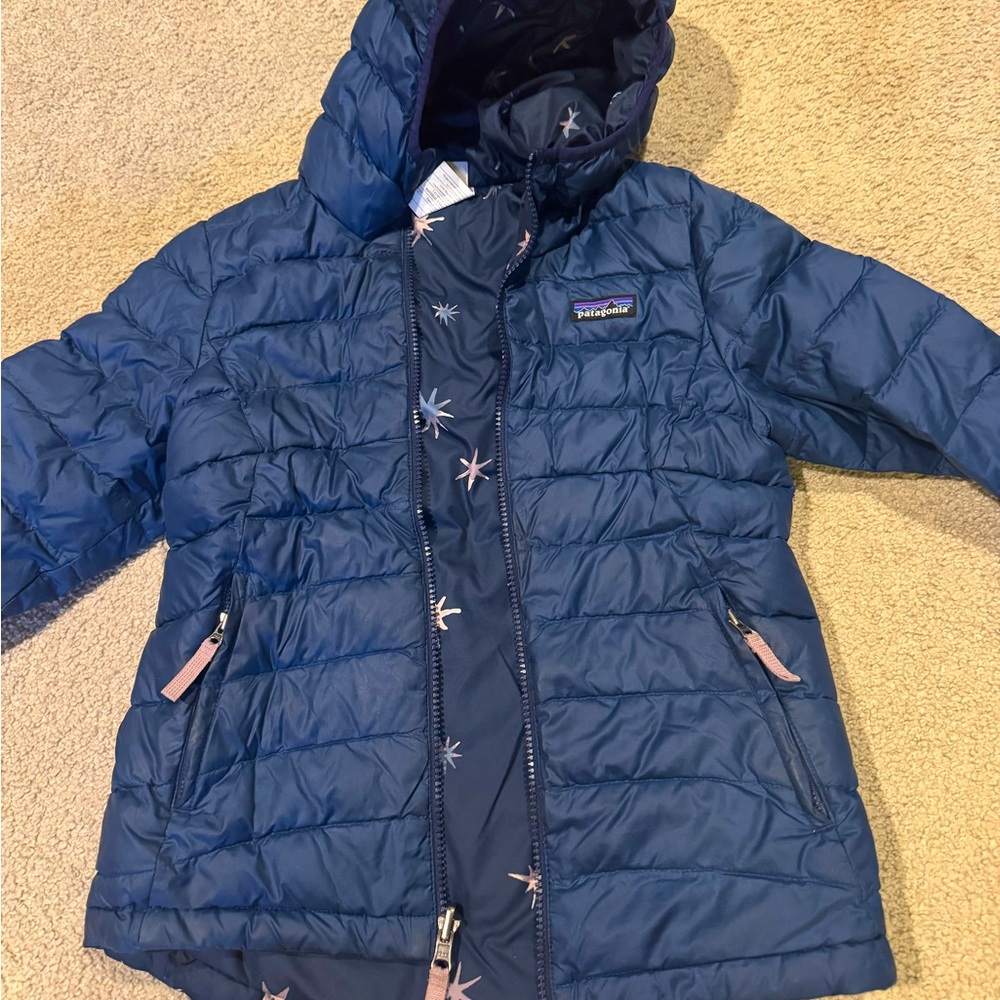 Patagonia Girls Navy Blue Puffer Jacket Size Small (7/8) excellent condition